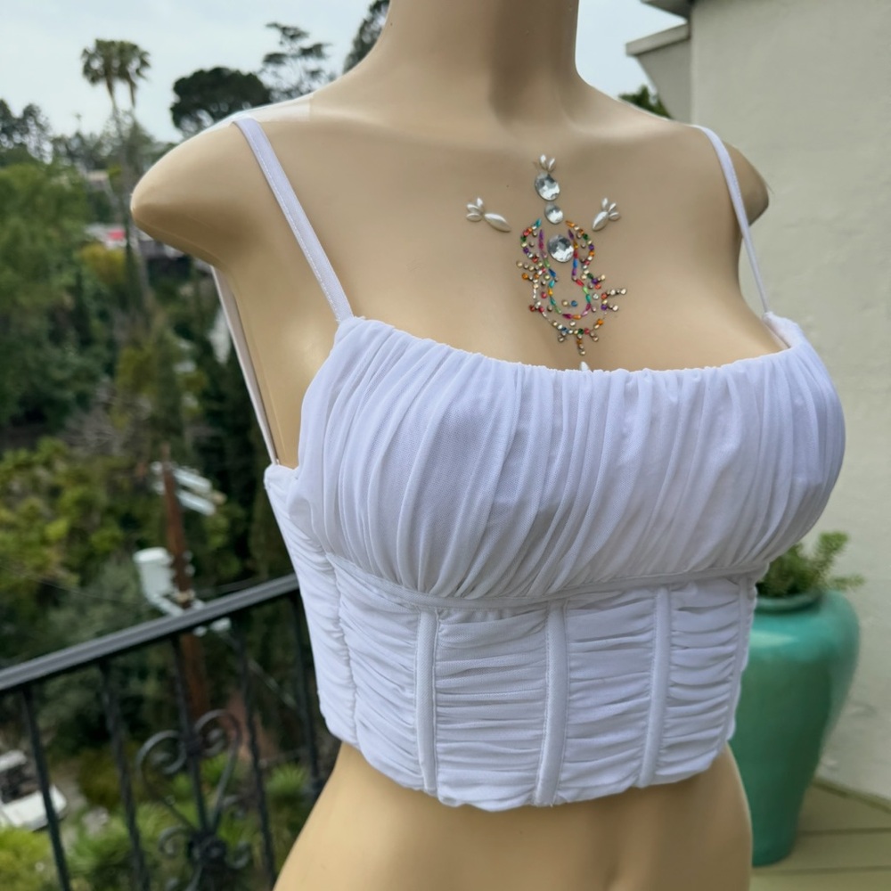 NWOT White Ruched Crop Top size 4